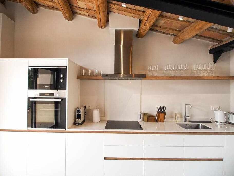 Velo Vern 3 Luxury Penthouse W Views Of City Wall Girona Exterior photo