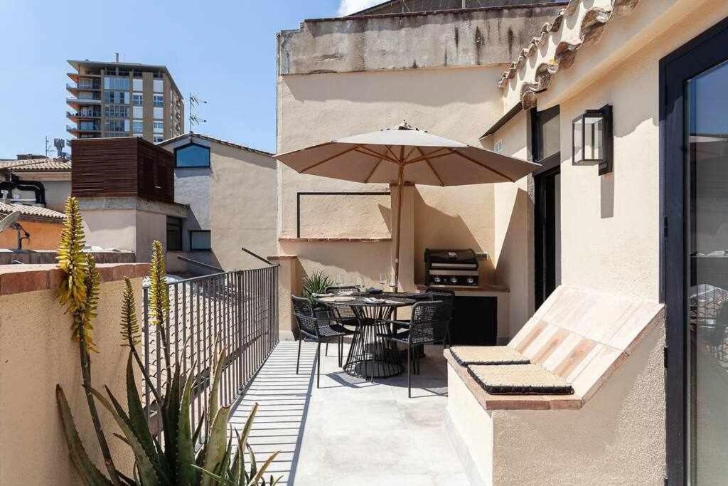 Velo Vern 3 Luxury Penthouse W Views Of City Wall Girona Exterior photo